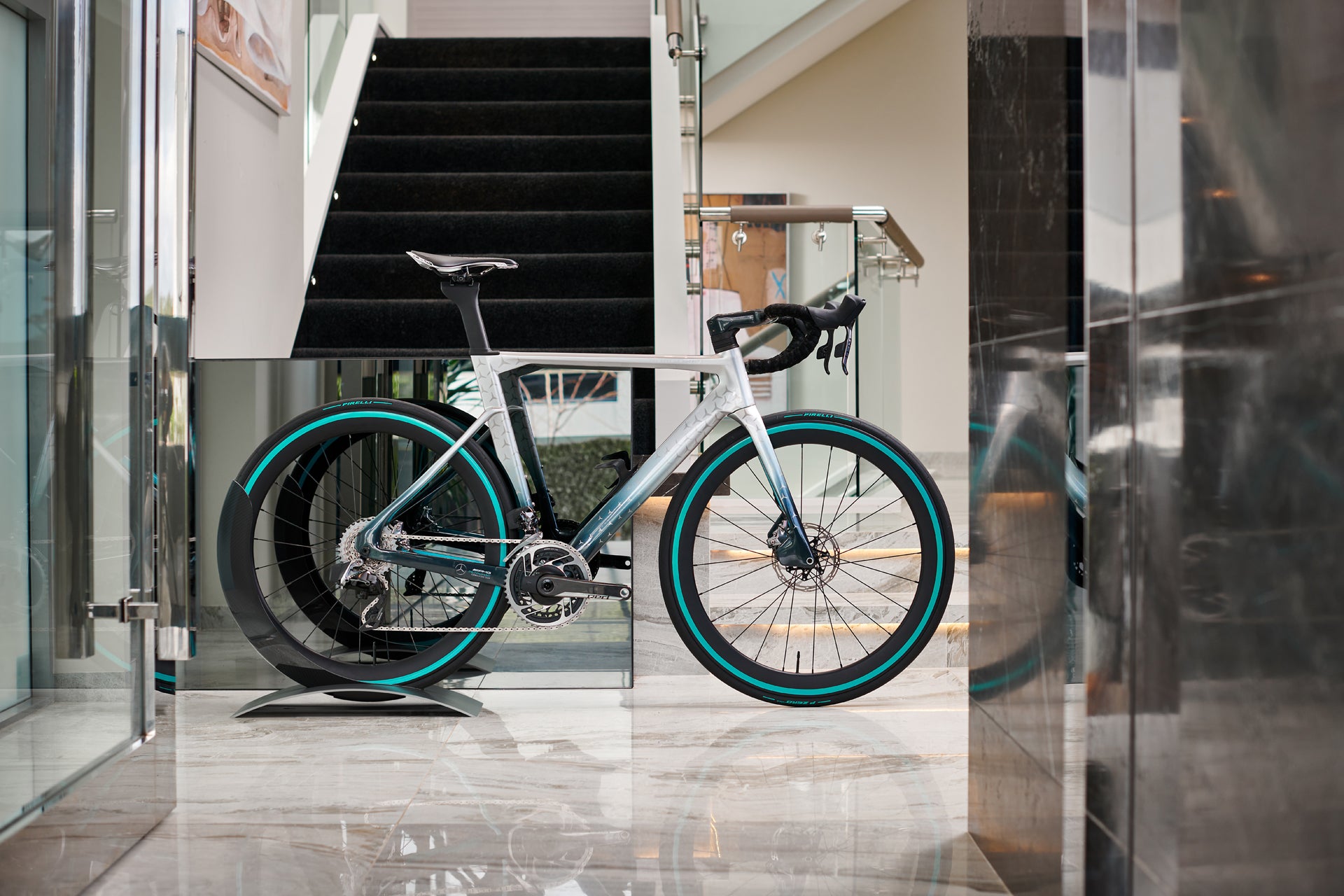 Mercedes-AMG PETRONAS F1 Team V13 LimitedEdition Road Bike | n+ Bikes