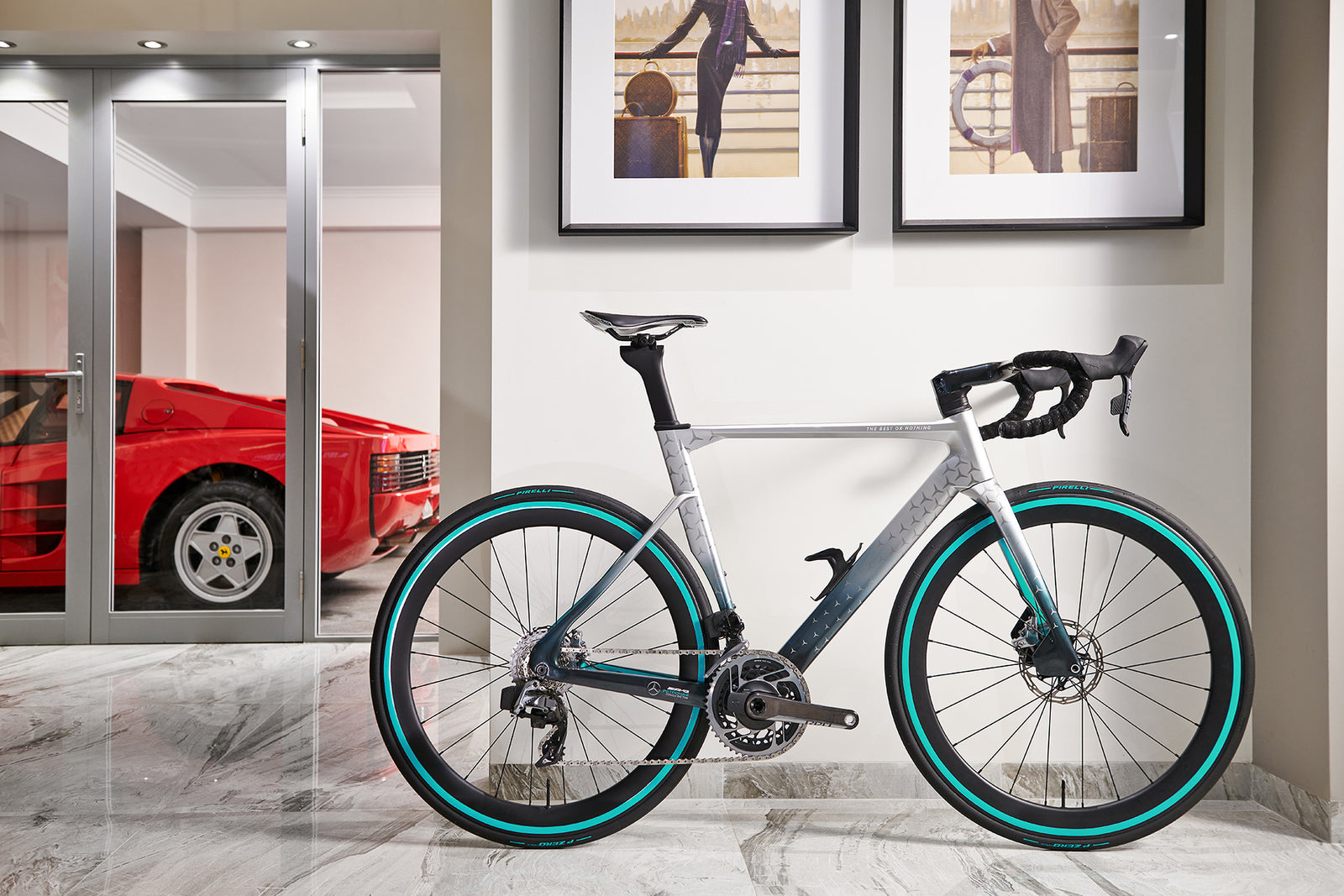 Mercedes-AMG PETRONAS F1® Team V11 Road Edition