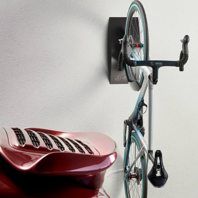 Mercedes-AMG PETRONAS F1® Team V11 Road Edition