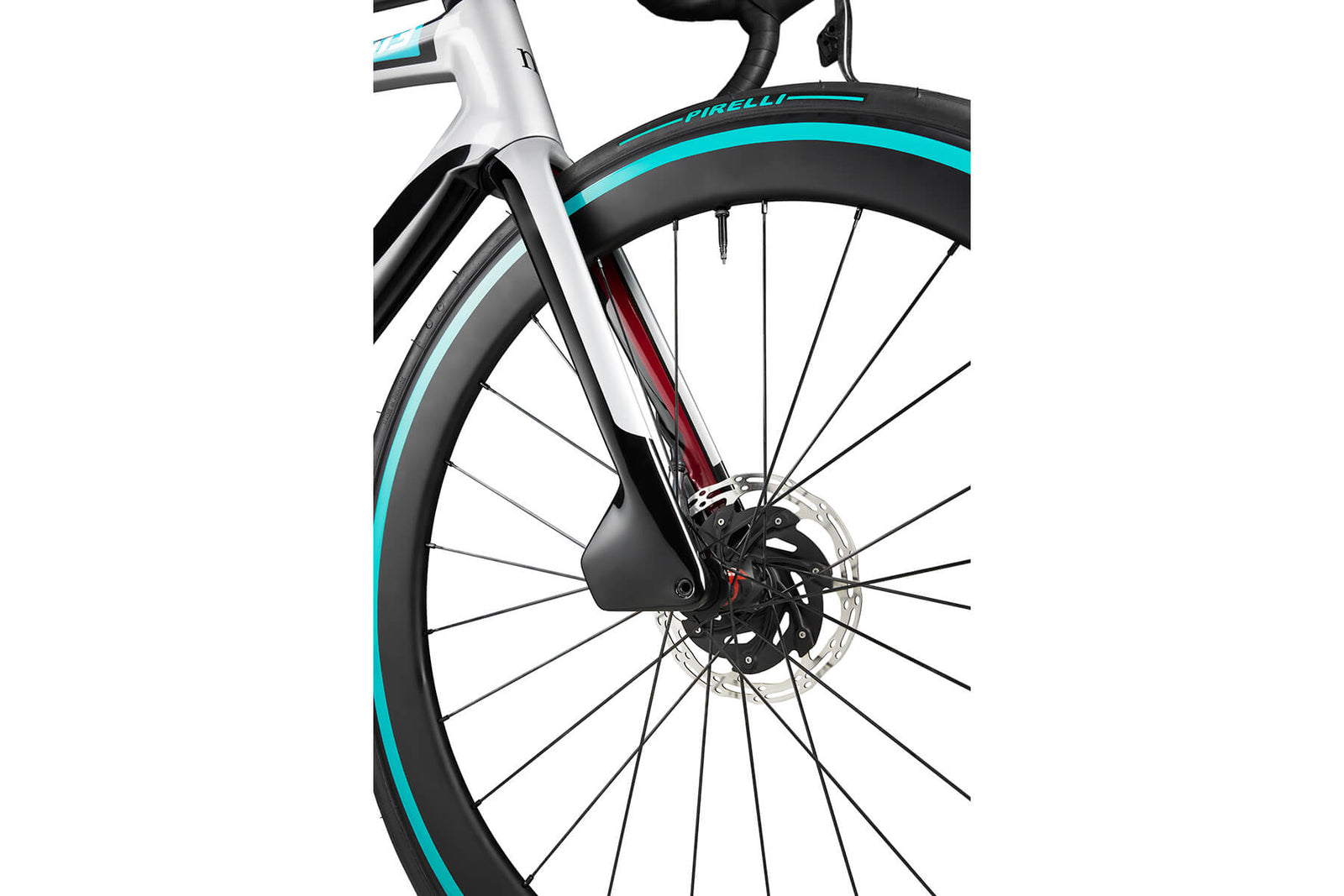 Mercedes-AMG PETRONAS F1® Team V13 Road Edition